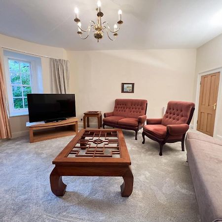 Spacious Flat Sleeps 8 Near Princes Street Edynburg Zewnętrze zdjęcie