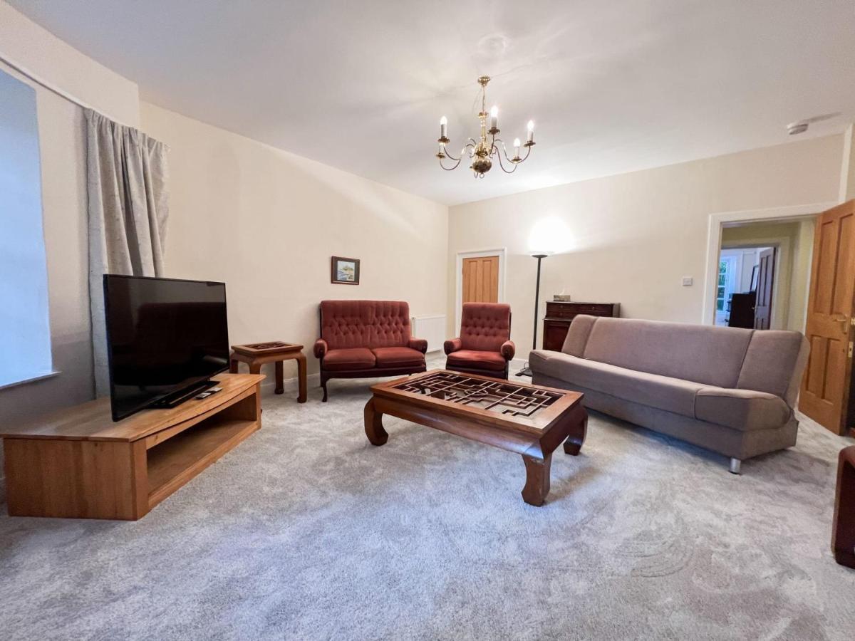 Spacious Flat Sleeps 8 Near Princes Street Edynburg Zewnętrze zdjęcie