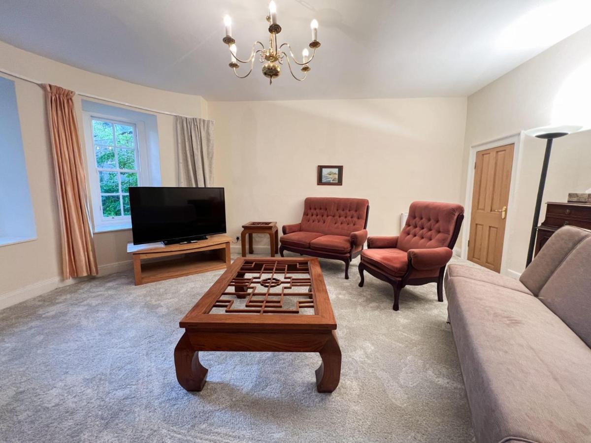 Spacious Flat Sleeps 8 Near Princes Street Edynburg Zewnętrze zdjęcie