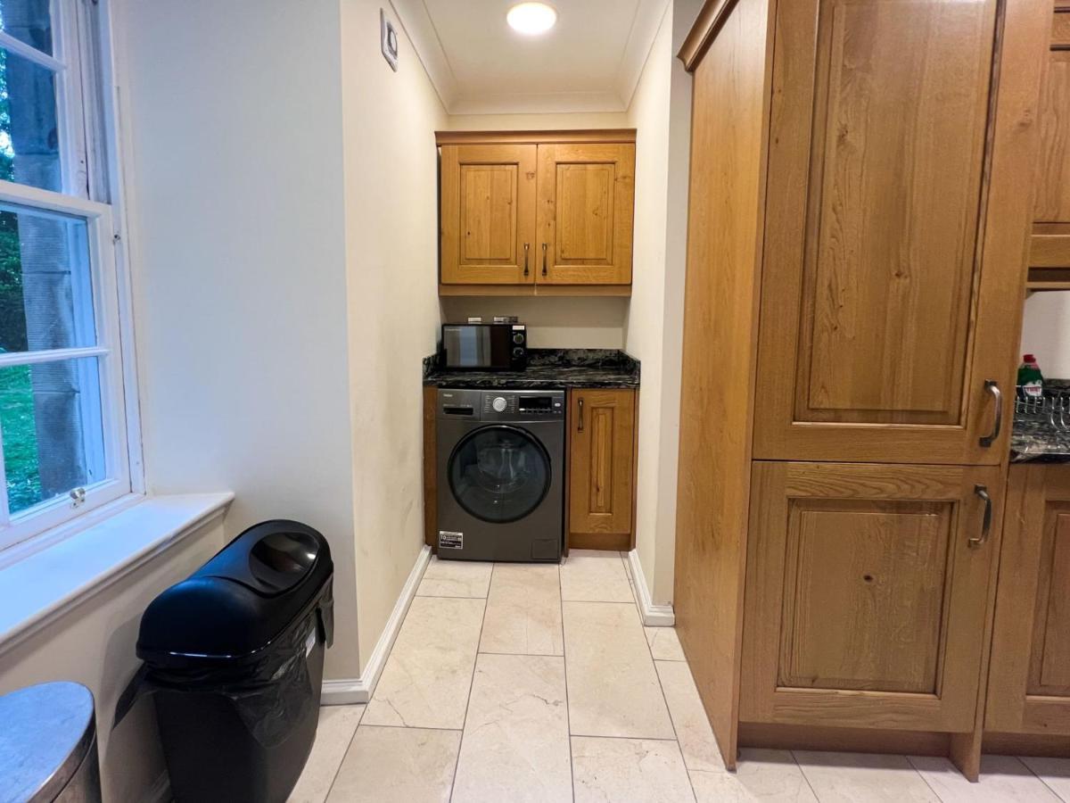 Spacious Flat Sleeps 8 Near Princes Street Edynburg Zewnętrze zdjęcie