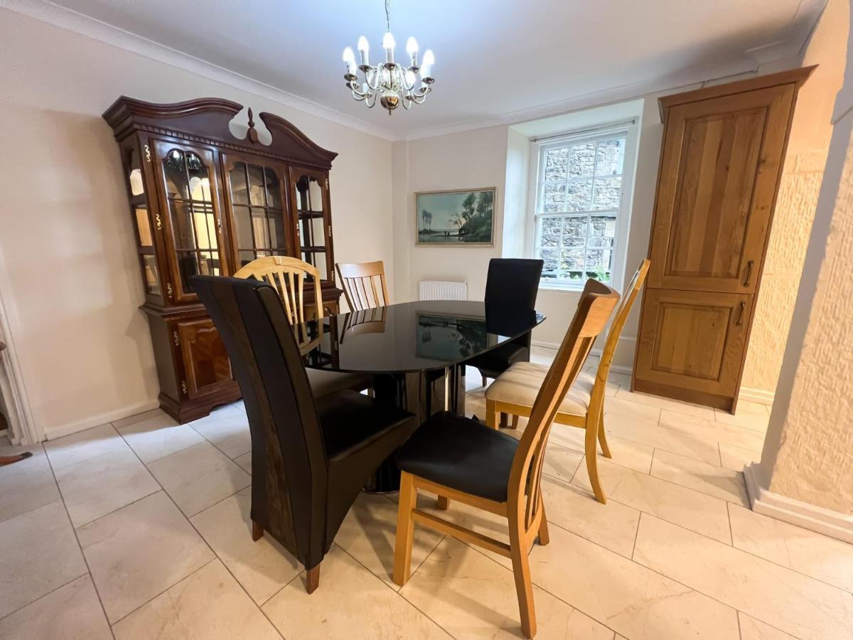 Spacious Flat Sleeps 8 Near Princes Street Edynburg Zewnętrze zdjęcie