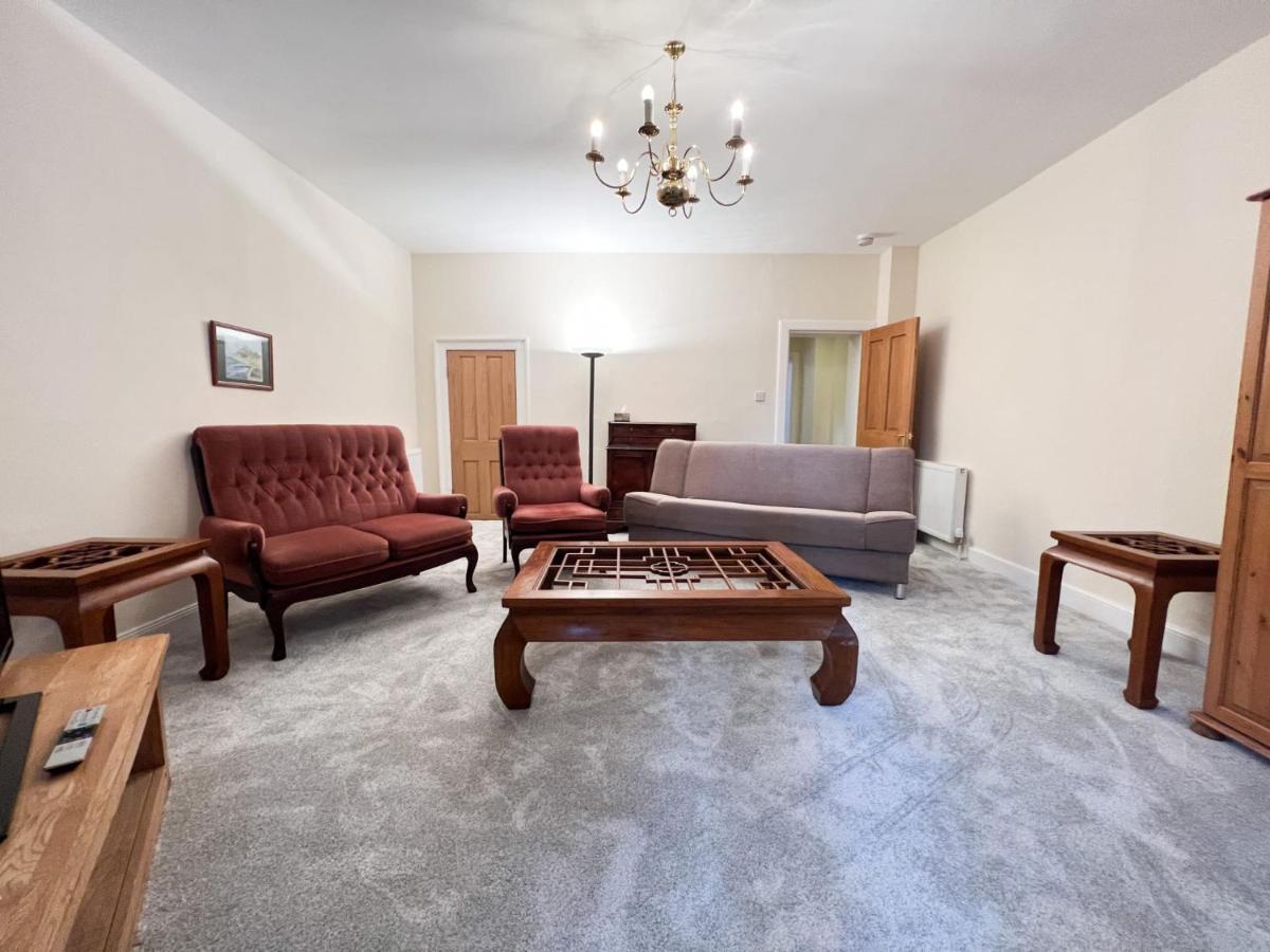 Spacious Flat Sleeps 8 Near Princes Street Edynburg Zewnętrze zdjęcie